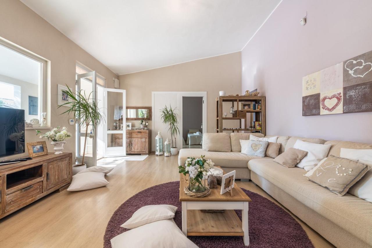 Villa Maria Beatrice Quartu SantʼElena Εξωτερικό φωτογραφία